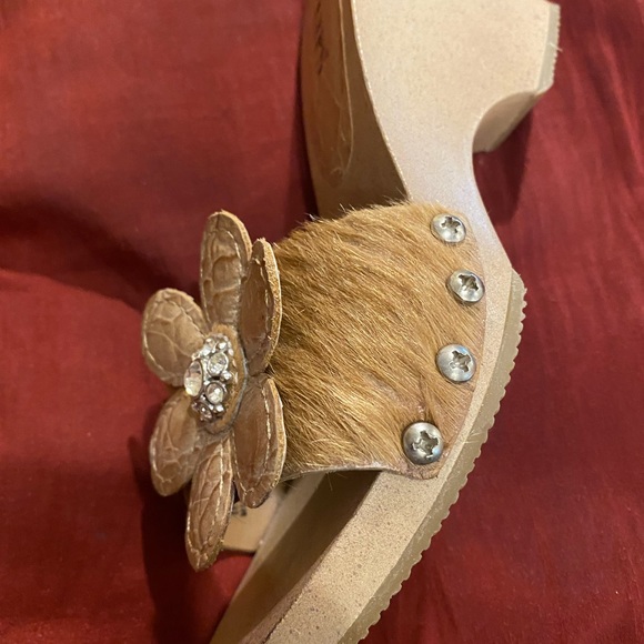 TWO LIPS Vintage Wooden Clogs - Picture 7 of 14